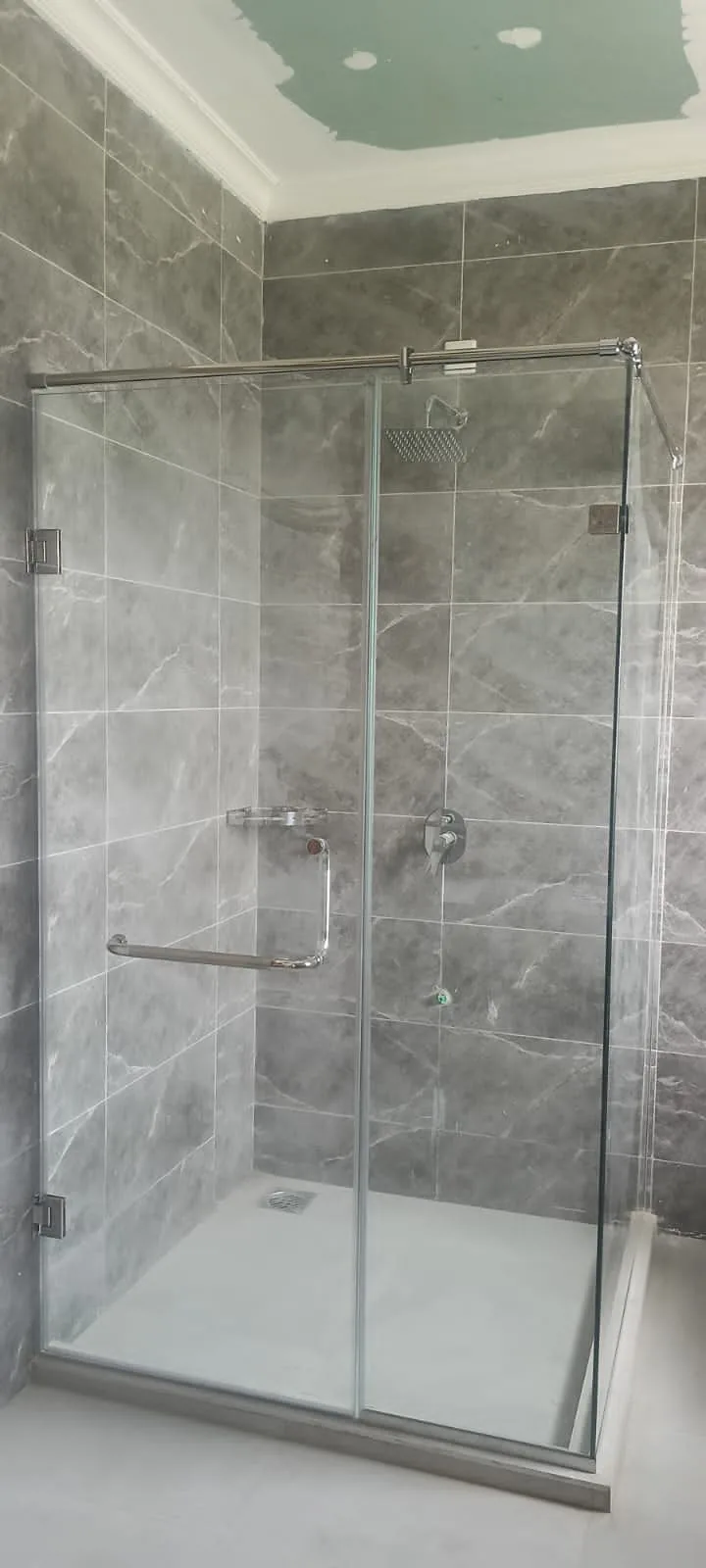 Frameless Shower Cubicle — Nairobi